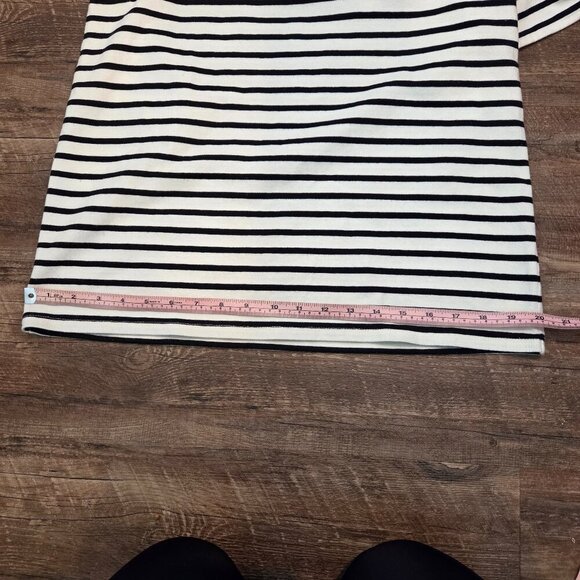 LOFT BLACK & WHITE STRIPED TOP W/EMBROIDERED FLOWERS & HUMMINGBIRDS SIZE SMALL - Picture 8 of 12